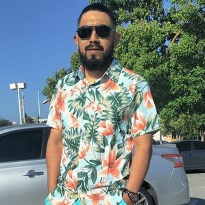 Meet your Posher, Ernesto